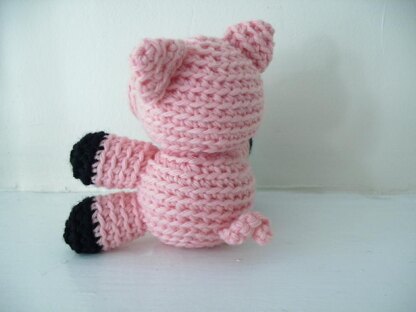 Amigurumi Cliveton the Tiny Pig