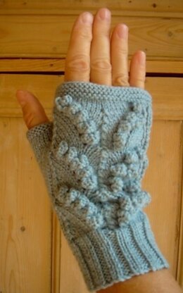 Lily-of-the-Valley fingerless mitts/gloves