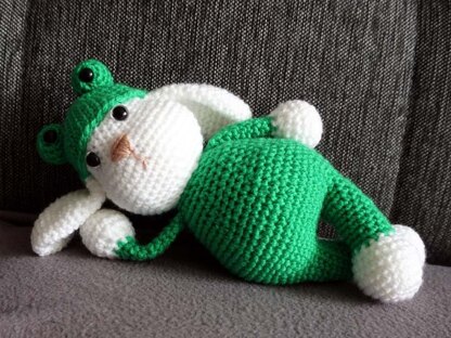 Crochet Pattern for the Bunny Lilly in Frog Costume
