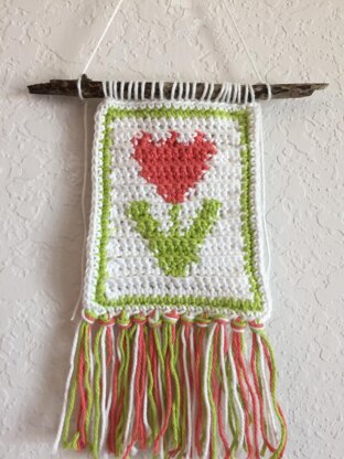 Coral Tulip Intarsia Tapestry Crochet Mini Wall Hanging