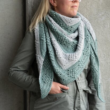 Diamond Bobble Shawl