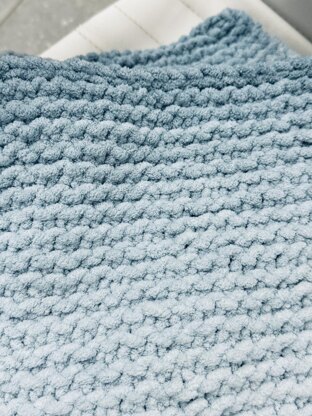 Perfect Phasing Gradual Color Change Blanket