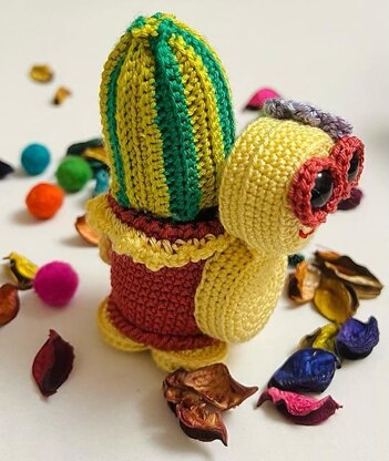 Recycle Amigurumi turtle cactus pot