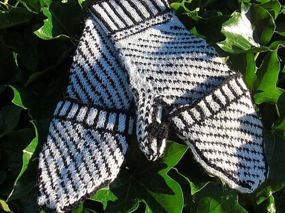 Noteable Mittens