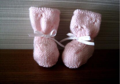 Little Sweetie Bonnet & Booties Set