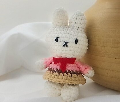 Mini Miffy Bunny Keychain Pattern| Amigurumi Bunny| Beginner Friendly| Cute Keychain Toy PDF