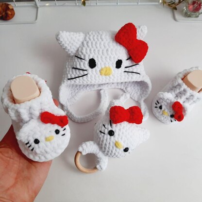 Crochet Hello Kitty Baby Gift Set (0-3 months)