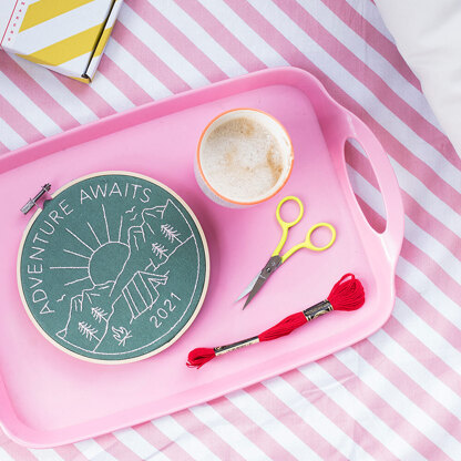 Cotton Clara Adventure Awaits Embroidery Kit - Dark Green - 6in