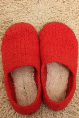 Sassy Slippers - Felted Seamless Shoes