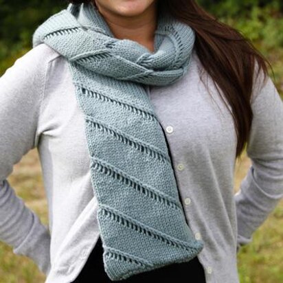 552 Twist Scarf - Knitting Pattern for Women in Valley Yarns Amherst