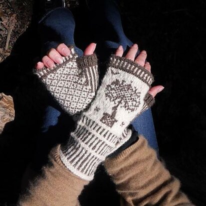 Topiary Fingerless Mitts