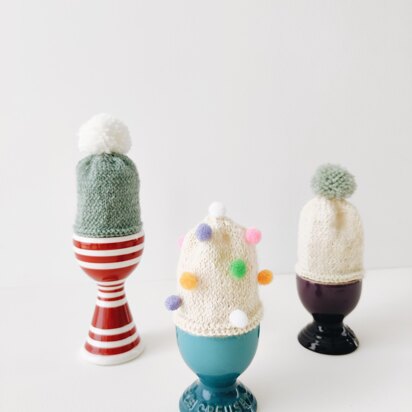 Betty: the simple bobble egg cosy