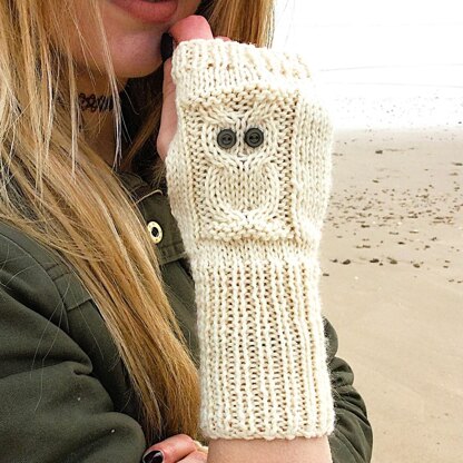 'Summer Owl' No Digit Mitts