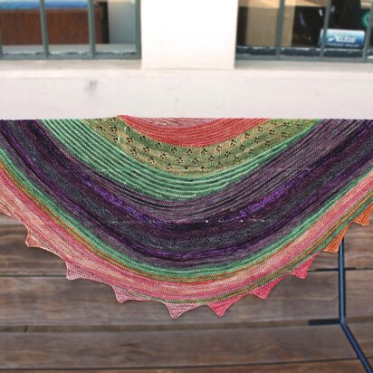 Optical Illusions Shawl