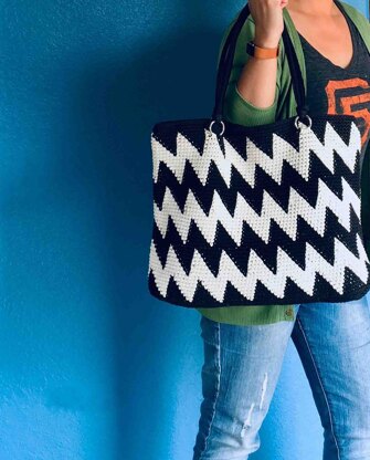 Zigzag Crochet Tote Bag