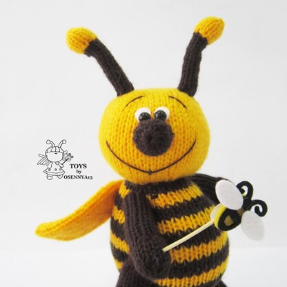 Сheerful bee