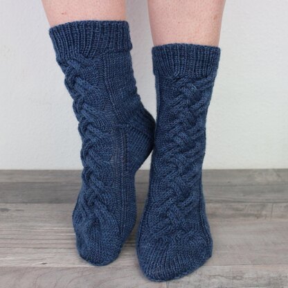 Avocado Cocktail Socks - Cable Knit Sock - German and English