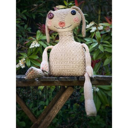 Prim Rabbit - knitting pattern