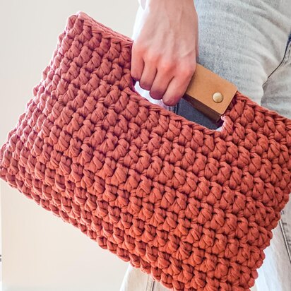 Chelsea Clutch Crochet Pattern