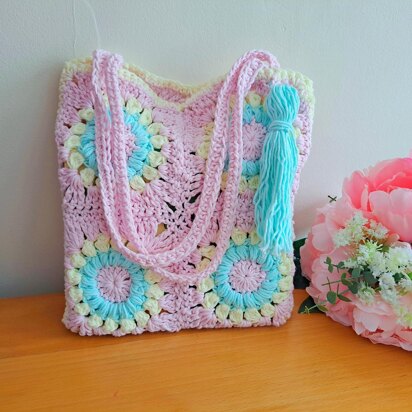 Crochet Sunburst Granny Tote Bag Pattern