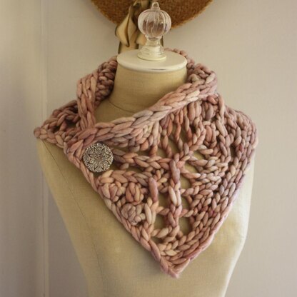 Fleche Chunky Lace Neckwarmer