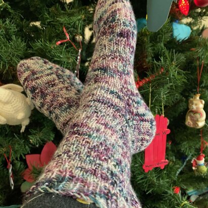 Grinches Love Socks - knitting pattern