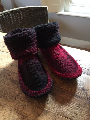 Cosy men’s slipper boots