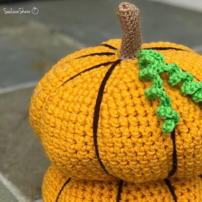 Assorted Crochet Pumpkins with Curly Vines