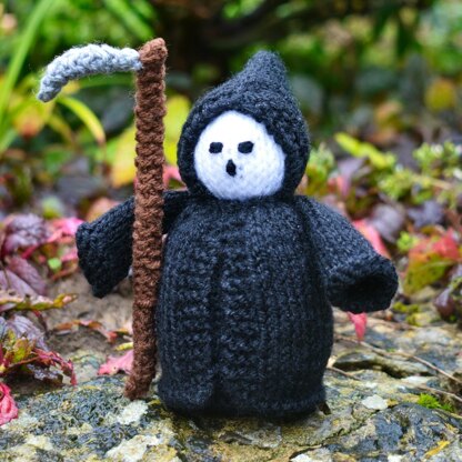 Halloween Grim Reaper Doll Knitting Pattern - Toy Knitting Pattern