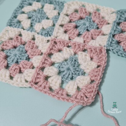 Soft Posy Baby Blanket - US Terminology