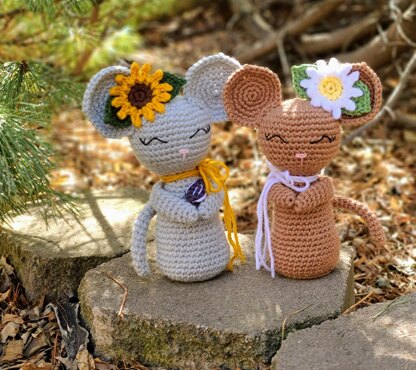 Country Mouse Decor