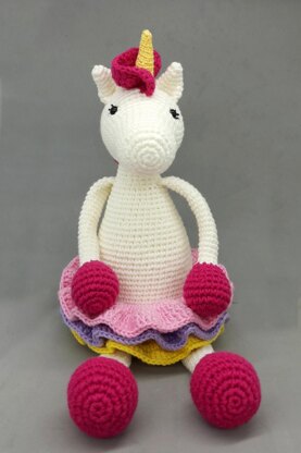 Unicorn in a skirt amigurumi