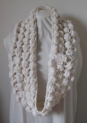 Crochet Bobble Cowl