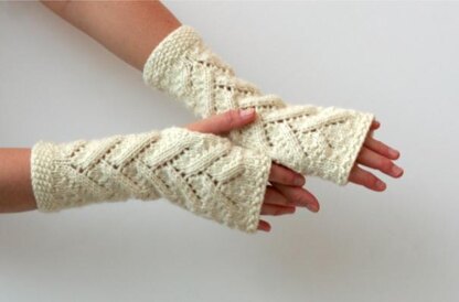 Snowy Branches Fingerless Mitts