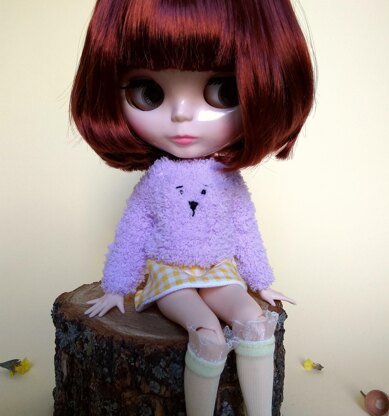 Fluffy sweater for Blythe