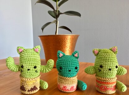 Cat-tus. Amigurumi cactus shaped as a kitty cat