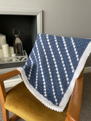 Corner to corner baby blanket