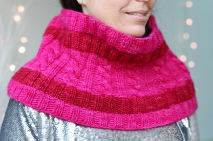 Crisp and Even Cowl