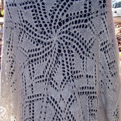 Snowflake Shawl ... a 46 inch circle shawl or lapblanket