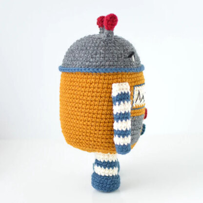 Pixie the Robot in Lion Brand Wool Ease - M22280WE - Downloadable PDF