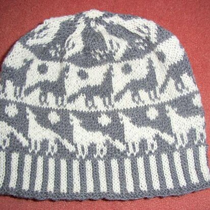 Howling wolves beanie - knitting pattern