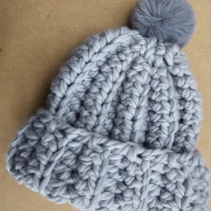 Beginners chunky bobble beanie