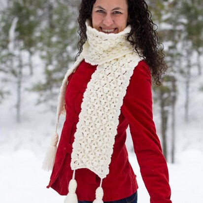 Snowberries A Luxurious Winter Scarf