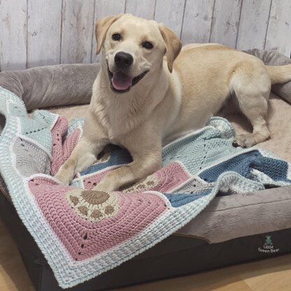Puppy Pawprint Blanket - UK Terminology