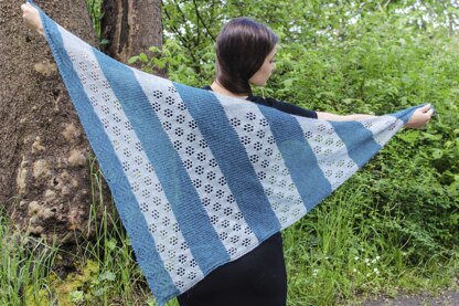 .Early Blooms in Cascade Yarns Alpaca Lace - FW235 - Downloadable PDF