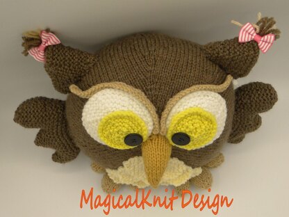 Ollie magicalknit owl.