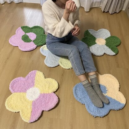 PDF Crochet Rug Pattern – 6-Petal Flower Rug, Handmade Pet Mat, Decorative Floor Mat DIY, Crochet Wall Art