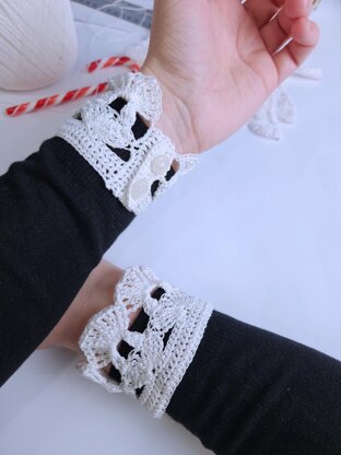 Wednesday Addams  COLLAR