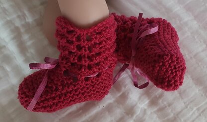 Rosalie - 8ply booties and mittens