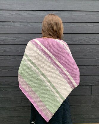 Dreamy Lucia Shawl